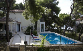 Seaside house with a swimming pool Hvar - 12919